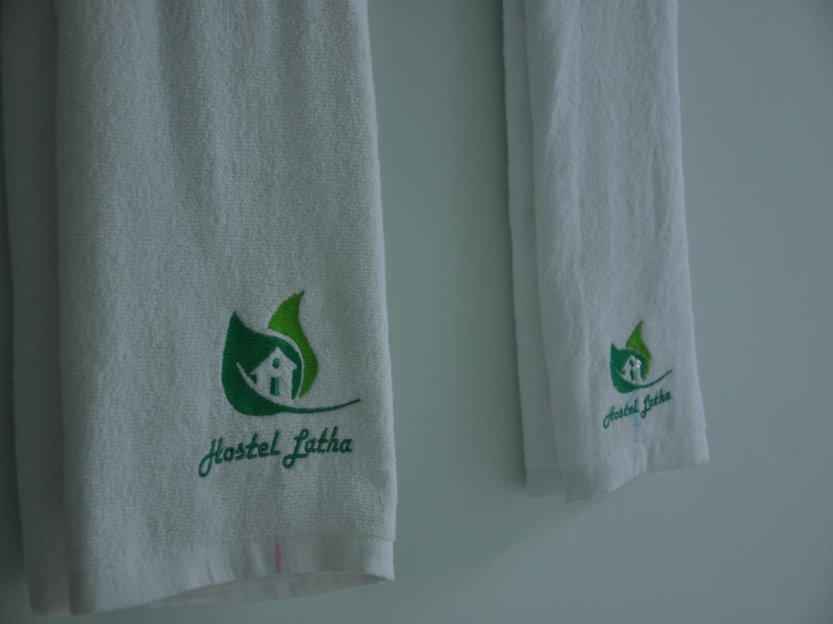 Hostel Latha Yangon Extérieur photo