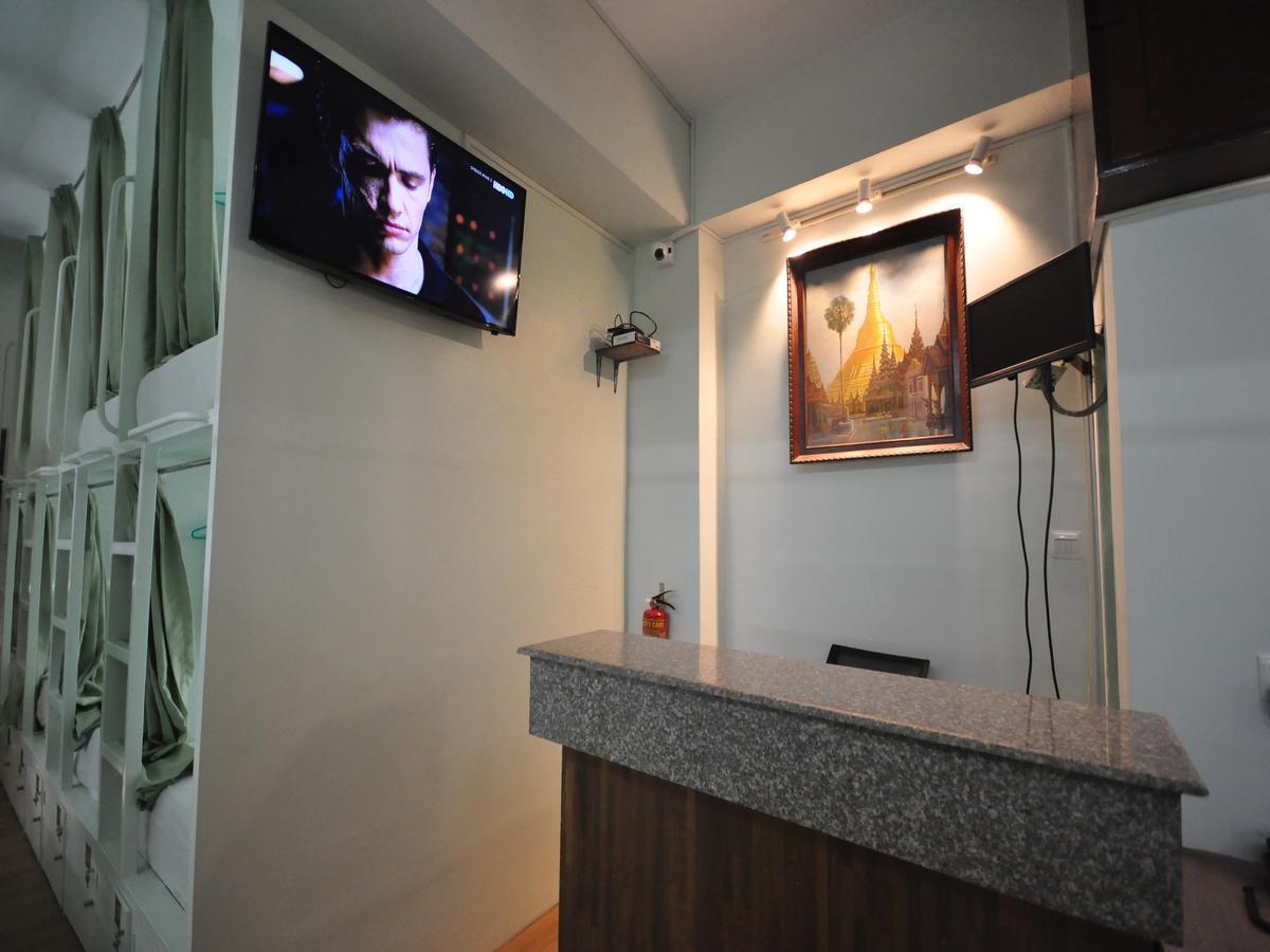 Hostel Latha Yangon Extérieur photo